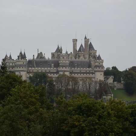Holiday Home Castle View Пиерфон Екстериор снимка